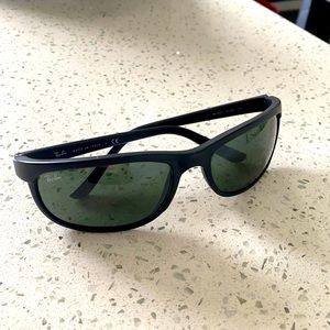 Black Ray ban sunglasses